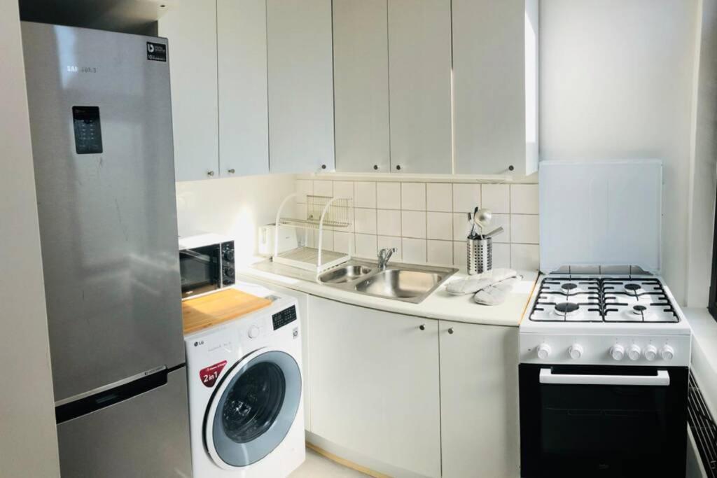 Brussels By Foot! Authenticity & Luxury Nearby Apartment Luaran gambar